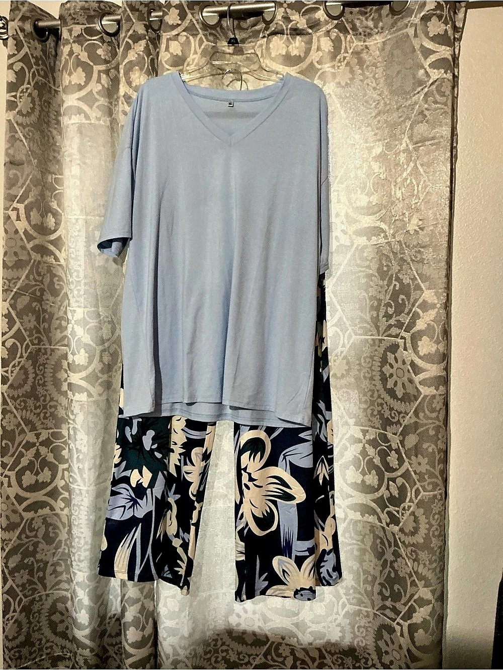 Floral Two-Piece Set Blue & Cream XL Like New